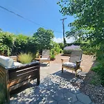 Casa Del Mar- King Bed - Patio -Railyard - 3Br