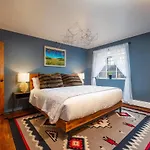 Casa Del Mar- King Bed - Patio -railyard - 3br Santa Fe